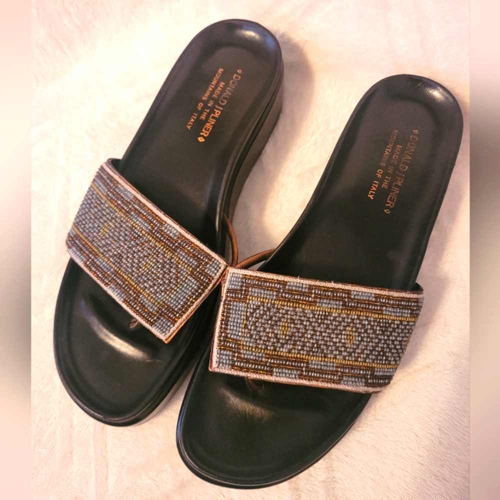 DONALD J. PLINER Fifi leather beaded platform thong bohemian sandals, size 9.5